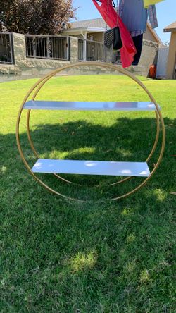 Shelf excellent condition/Hablo español