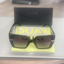 NEW QUAY SUNGLASSES FOR SALE🕶️😎