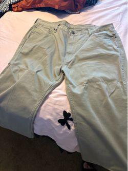 Beige men’s Levi’s size 44X32 but altered to 44x28
