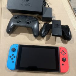 Nintendo Switch Console - Dock and Controller Included
