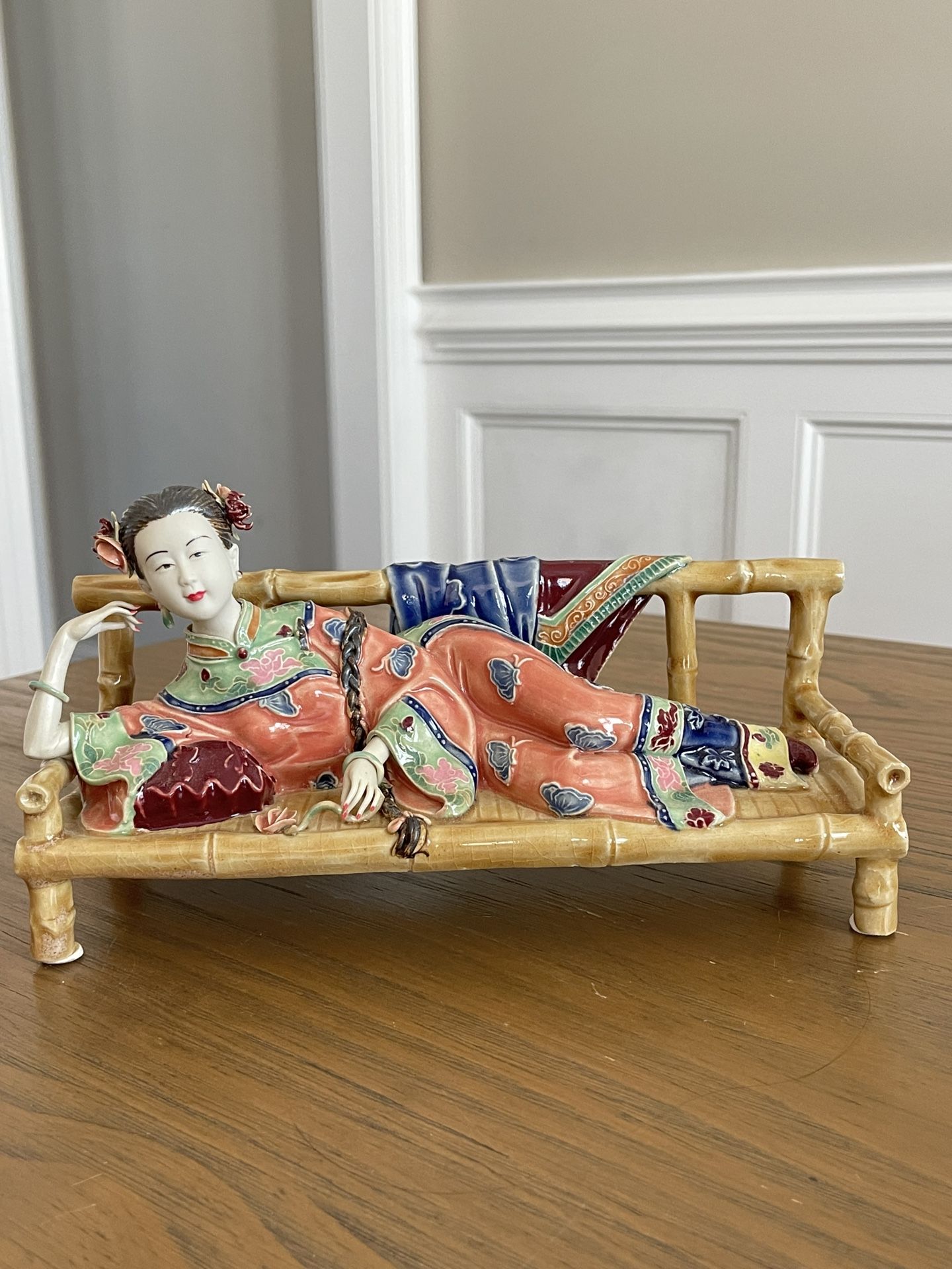 Porcelain Carving Master Lin Weidong's Works, Drunken Spring Statue