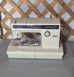 Vintage 70's Kenmore Sewing Machine 158.19142 Made in Japan Heavy Duty W/Extras