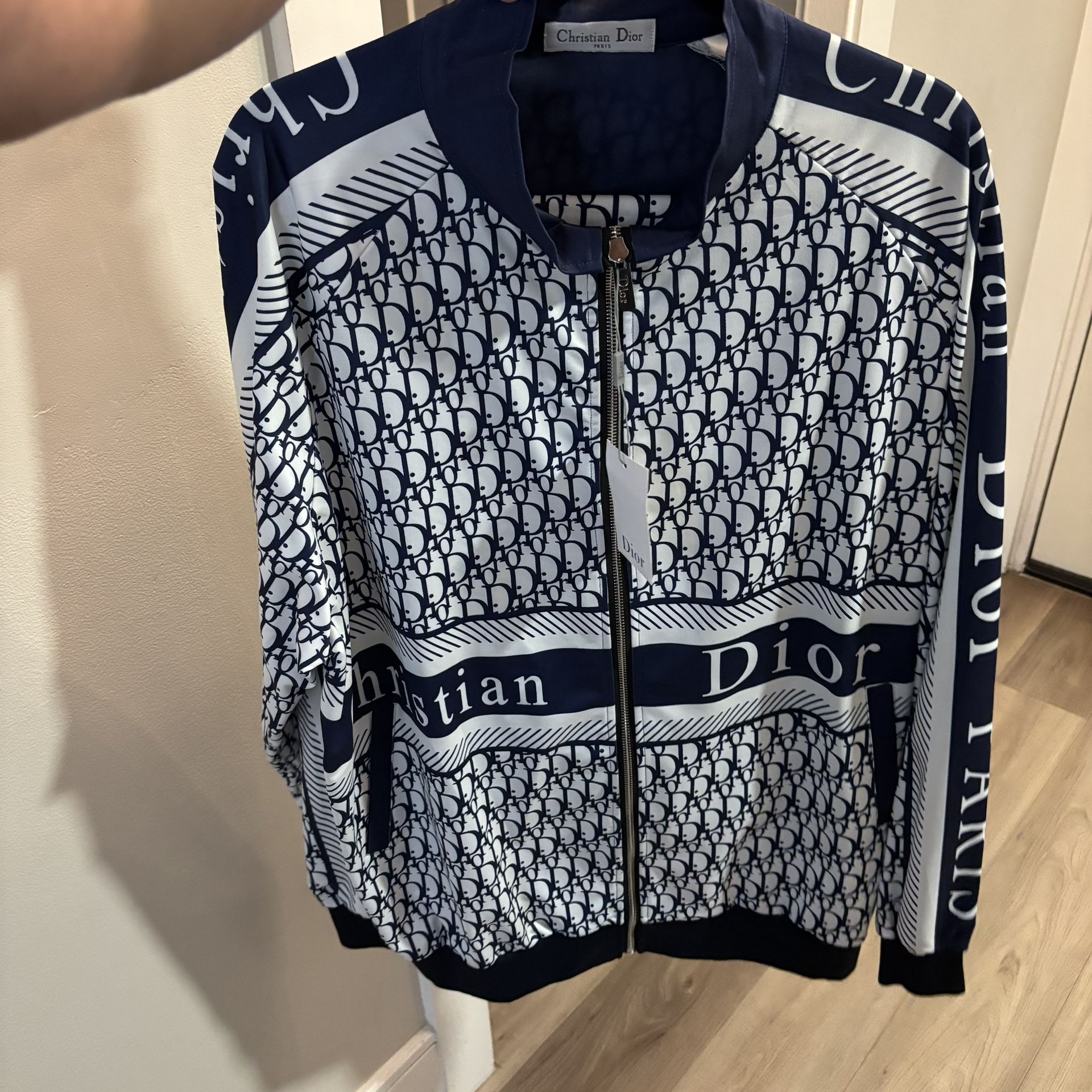 CD Men’s Tracksuit Size XL/XXL