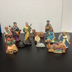 Nativity 12 Piece Porcelain Set