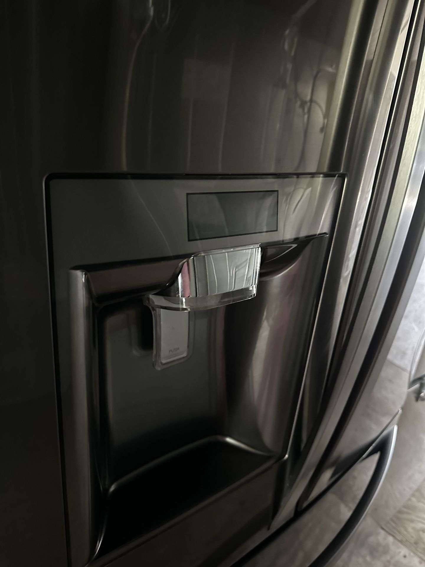 Kenmore Black Stainless Steel Refrigerator Works Well /60 Day Warranty