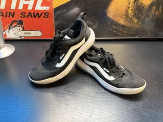 Vans UltraRange EXO Black White Sneakers Men's Size 7 Women's 8.5