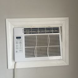 AC - 6000 BTU GE Air Conditioner