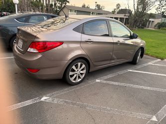 2012 Hyundai accent 1.8l