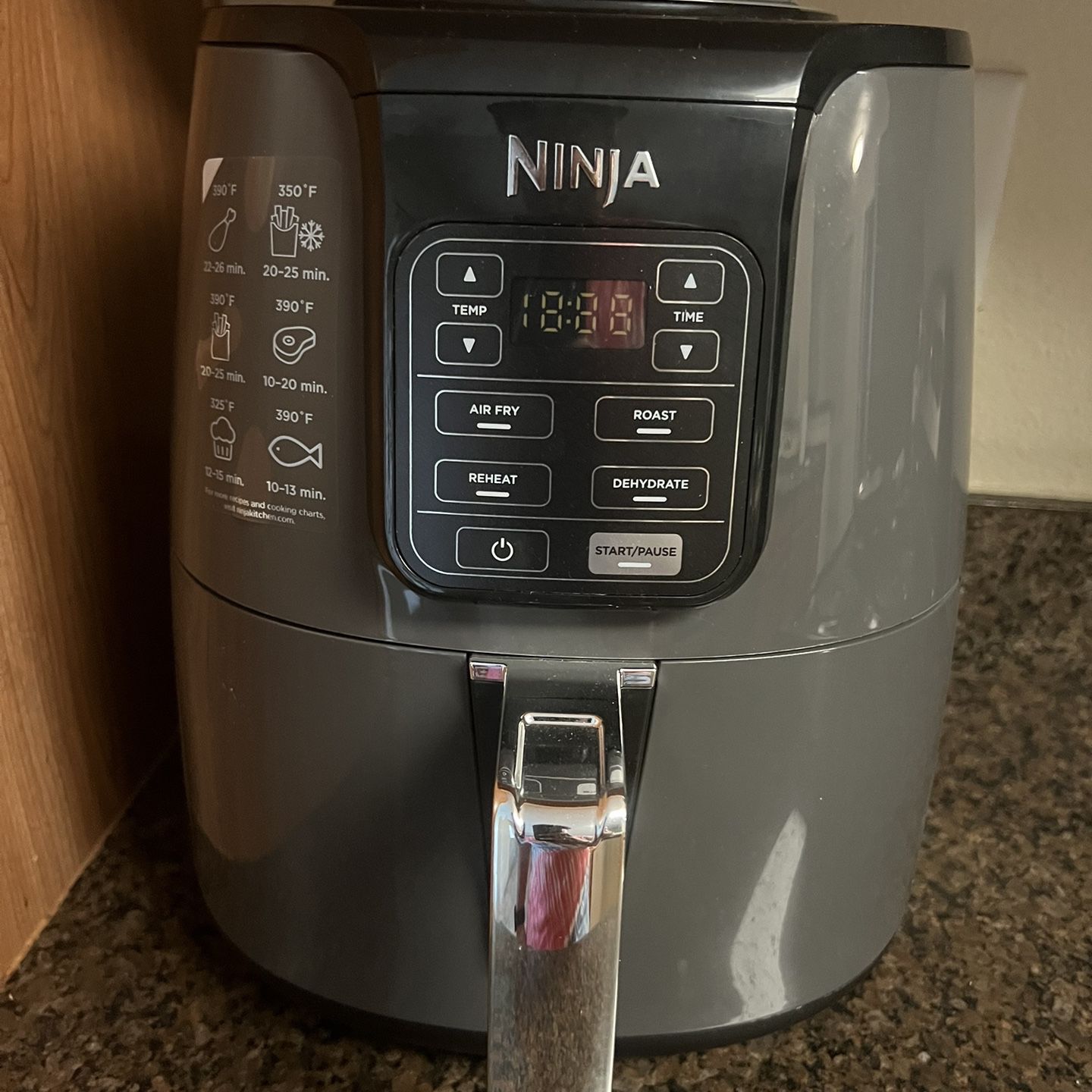 NINJA AF101 AIR FRYER CRISPS, DRIES ROASTS REHEATS - appliances - by owner  - sale - craigslist