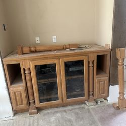 Tv Stand / Entertainment Center
