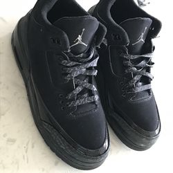 Jordan 3’s size 6