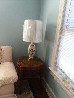 2 Vintage table and lamp