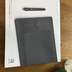 Intuos Pro Wacom Tablet