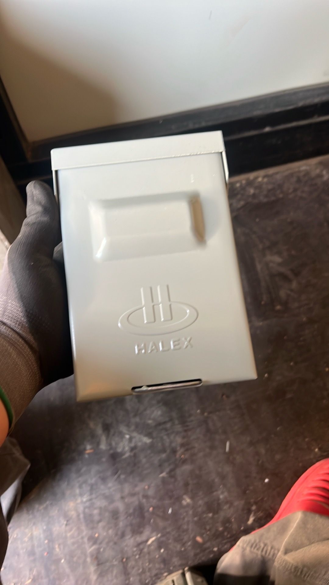 60 amp air conditioner shut off