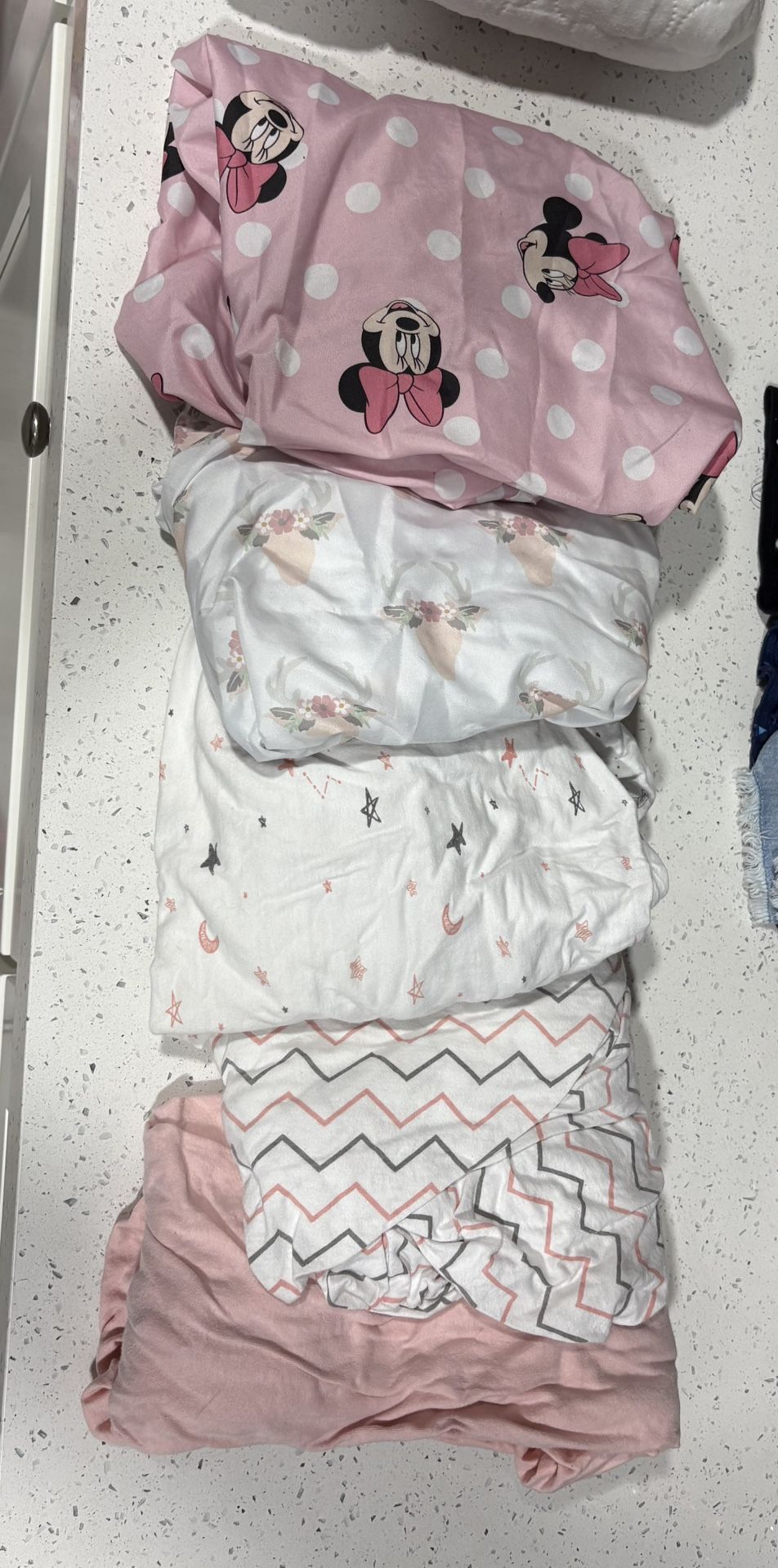 Crib bee Sheet (girl)