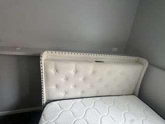 Full Size Bed