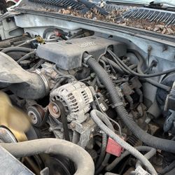 Vortec Engine V8 4.8 Engine