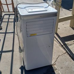 Portable Air Conditioner With Vent Pipe $60