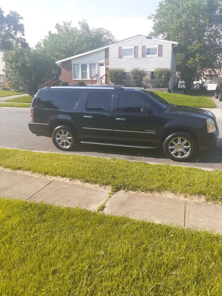 2012 GMC Yukon Denali