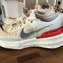 Men 10 Nike ZoomX Invincible Run Flyknit 3 running shoes Color way: White/Sail/Oatmeal/Obsidian