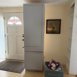 Big pantry With Middle Drawer $55