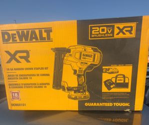 Clavadora Dewalt XR 18 GA with battery and charger