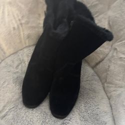 New Brilliant Boots Women's Sz 11W Black Suede Waterproof Rubber Heel