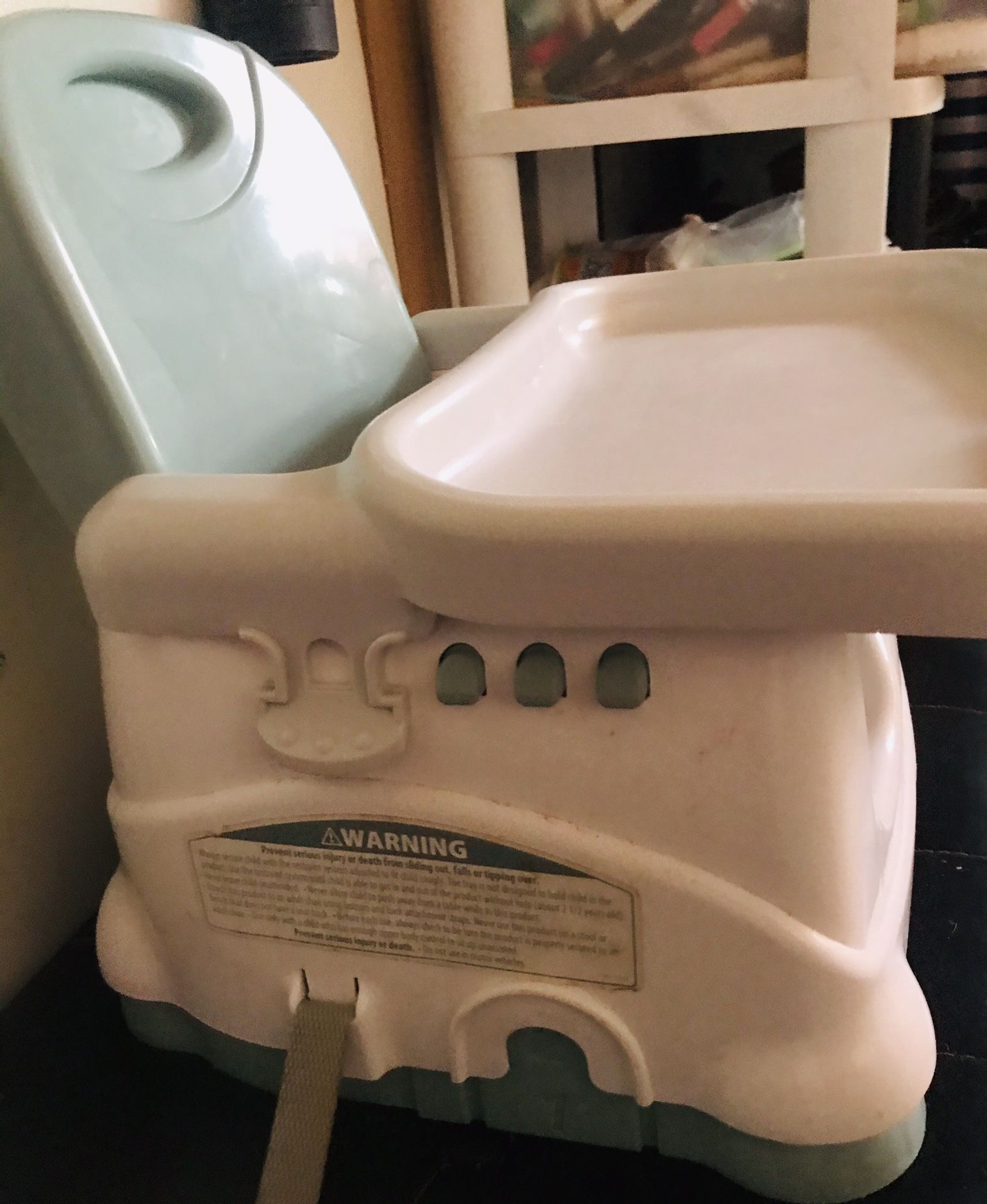 Baby’s feeding chair(very convenient to have, comes with an extra tray)