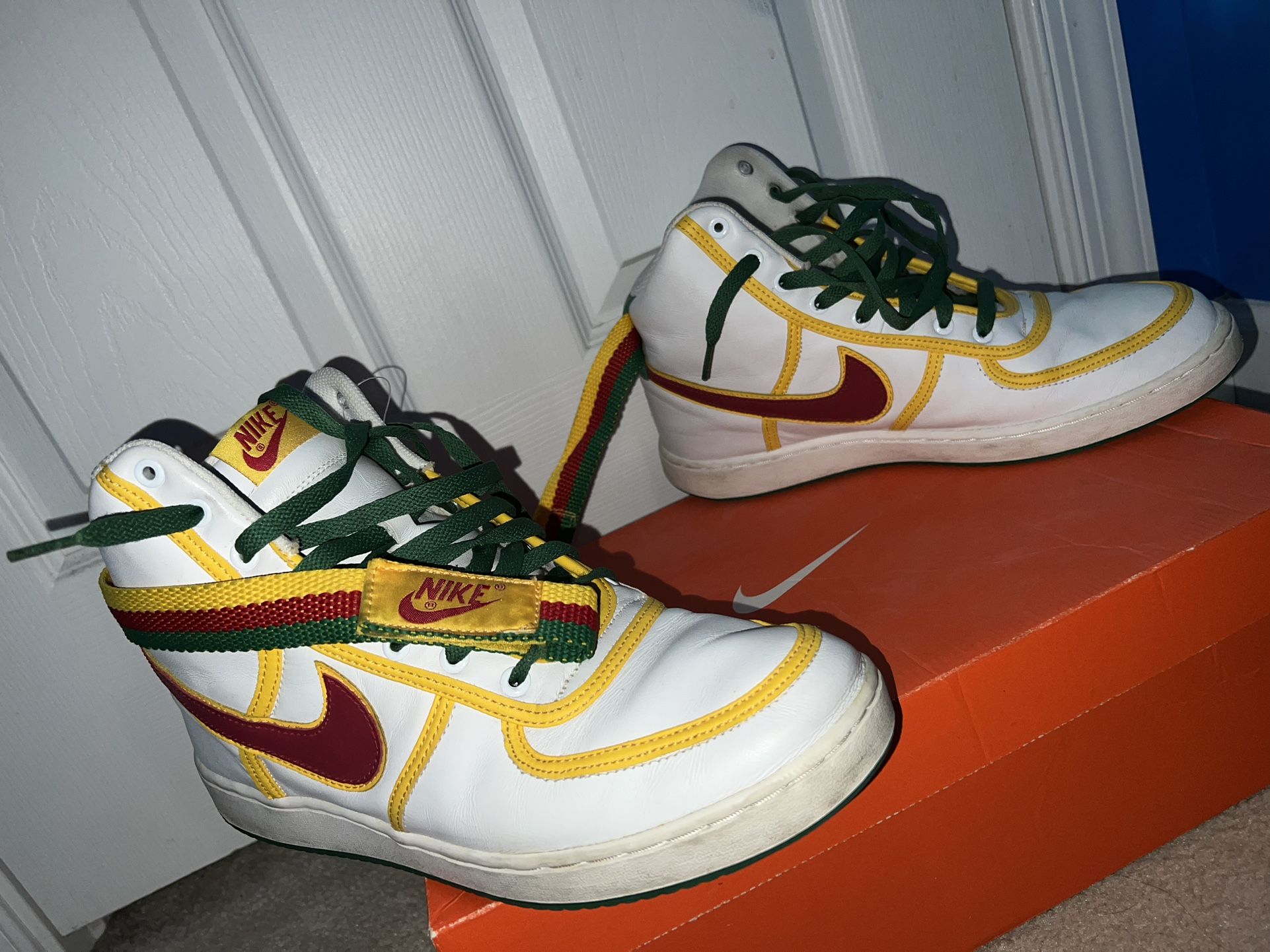Vintage Nike Air Vandal Hi Leather RASTA West Indies White Shoes