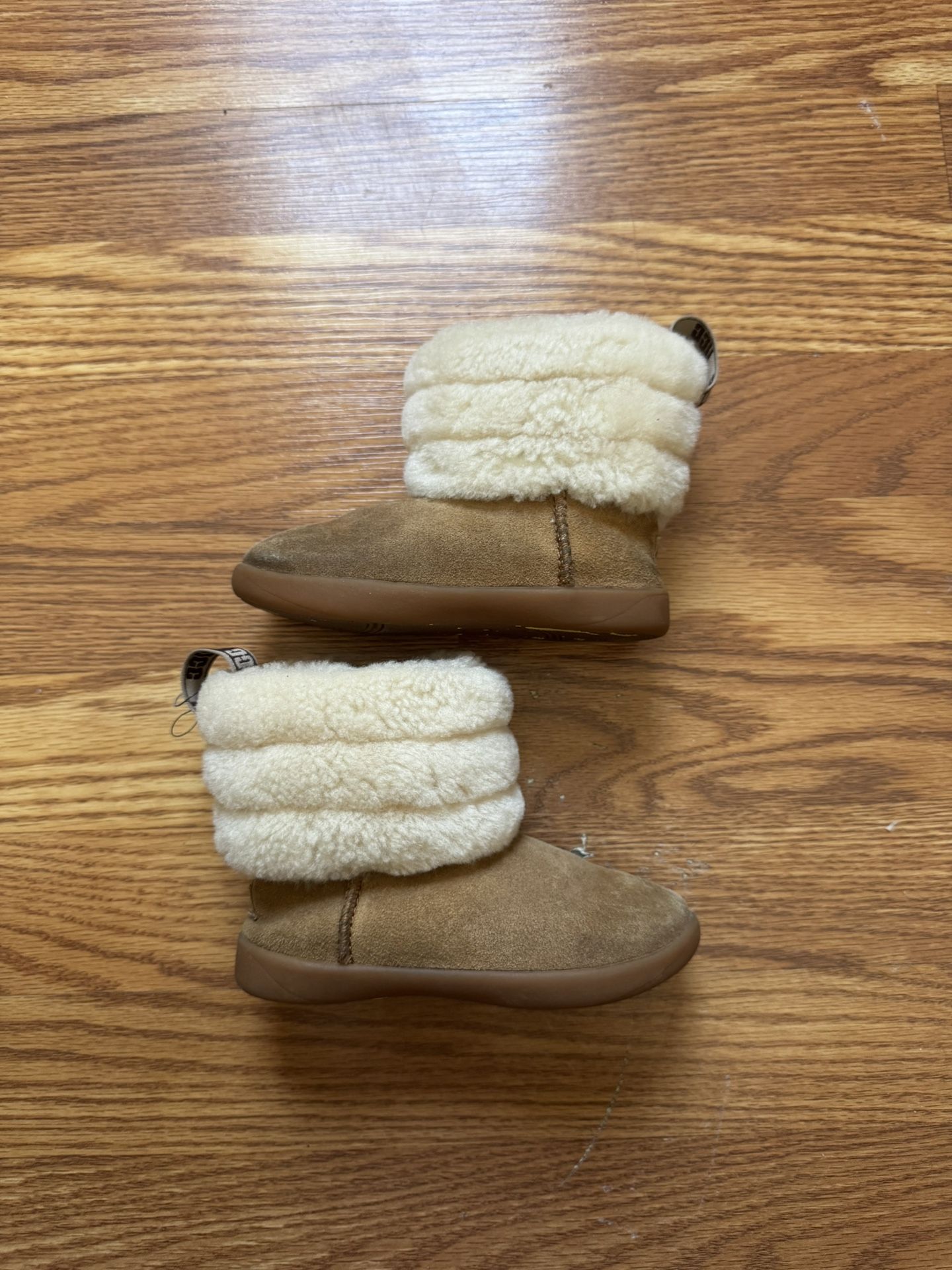 UGGS toddler mini quilted fluff brown ankle boot