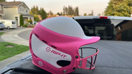 Softball helmet