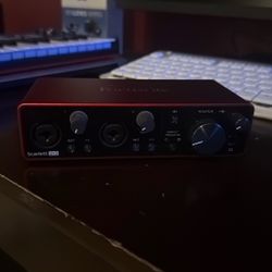 Focusrite Scarlett 2i2