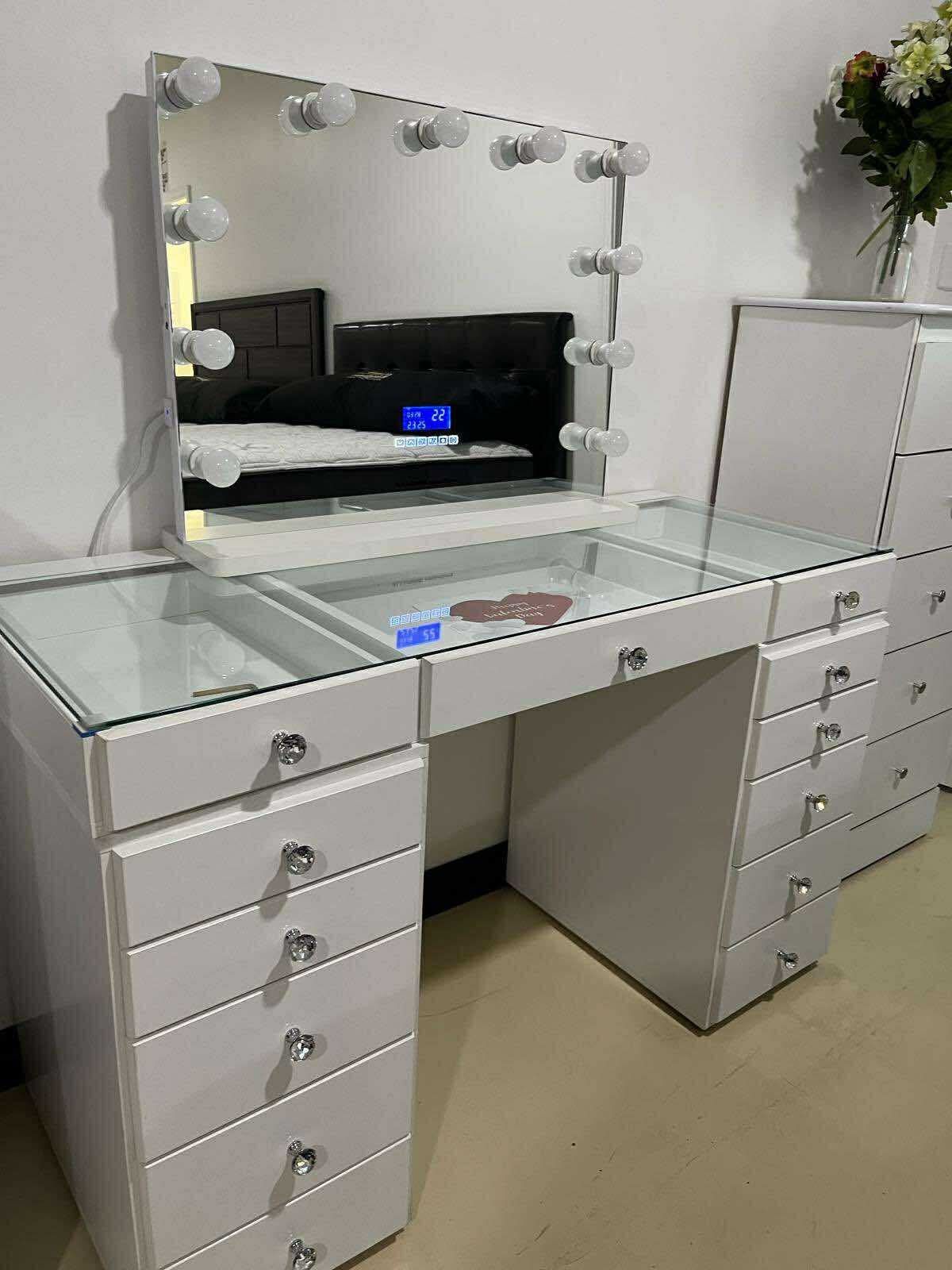 Vanity 13 Drawers 🎀