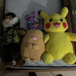 Plushies (Ask for details)