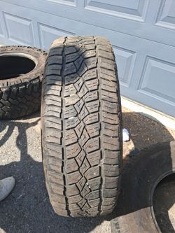 2 tires p275/70/r18