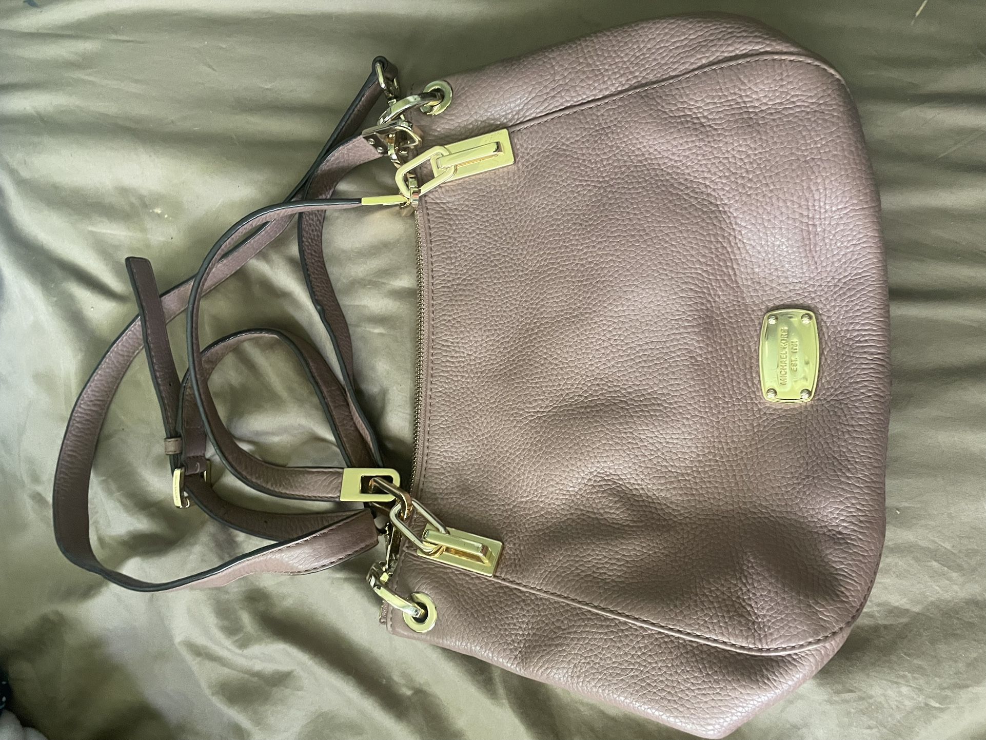 Beautiful Michael Kors Crossbody Purse