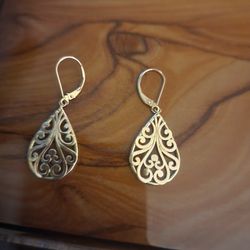 Gold  Earrings 