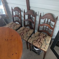 Vintage Wooden Dining Chairs – Upholstered Seats – Classic Spindle