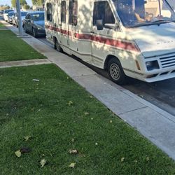 Winnebago 1988 4 Cylinder 