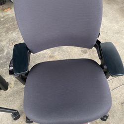 Steelcase Leap V2 Office Chair – Retails $700+ | Ergonomic & Adjustable