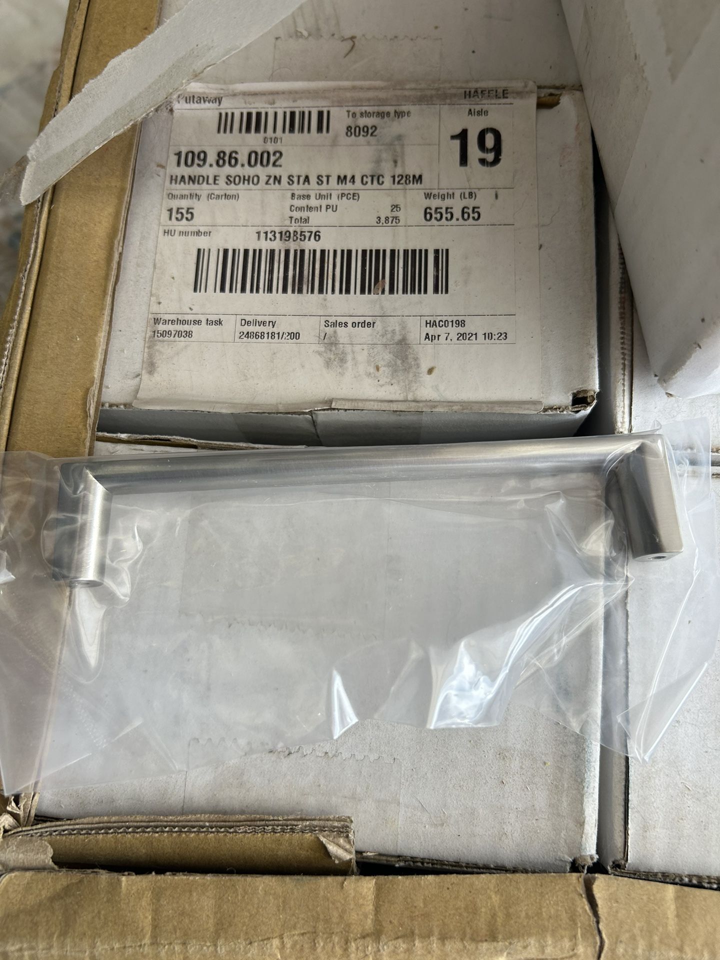 Cabinet handles