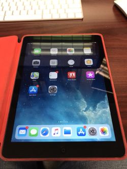 Apple IPad Air MD785LL/A 16GB wi-fi space gray perfect with apple case