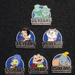 Disney Pins - 2025 Hidden Mickey - 25th Anniversary Set w-Hatbox Chaser