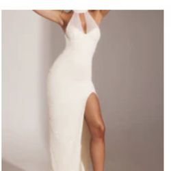 EVENING GOWN IN WHITE