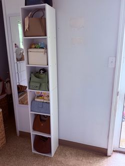 White 6 cube shelves