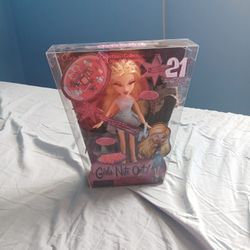Bratz Girls Nite Out! 21st Birthday Edition Cloe Doll