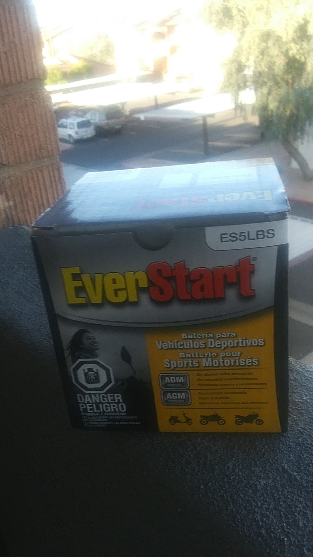 Everstart battery es5lbs
