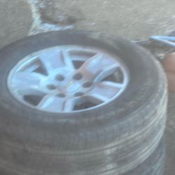 Three 265/65 R17  And Two 275/50-R22