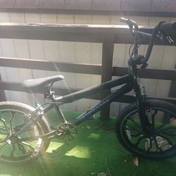 🔥 Mongoose BMX Bike – Ready to Ride or Revive! – $60 OBO 🔥