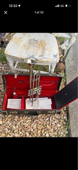 Silver vintage trumpet 🎺